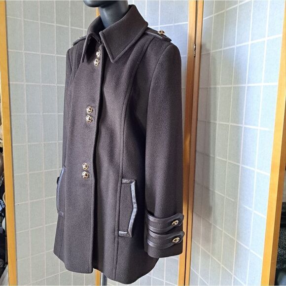 St John Coat  - Picture 10 of 17